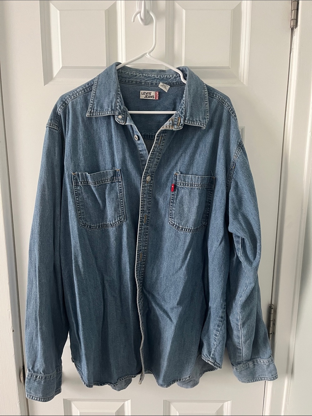 Levi's Light Blue Denim Shirt Jacket with Chest Pockets
